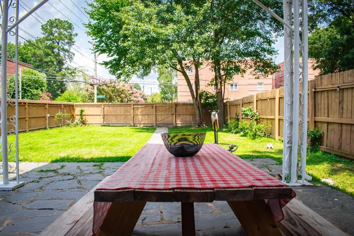 Charming 3Br Apartment In The Heart Of 리치먼드