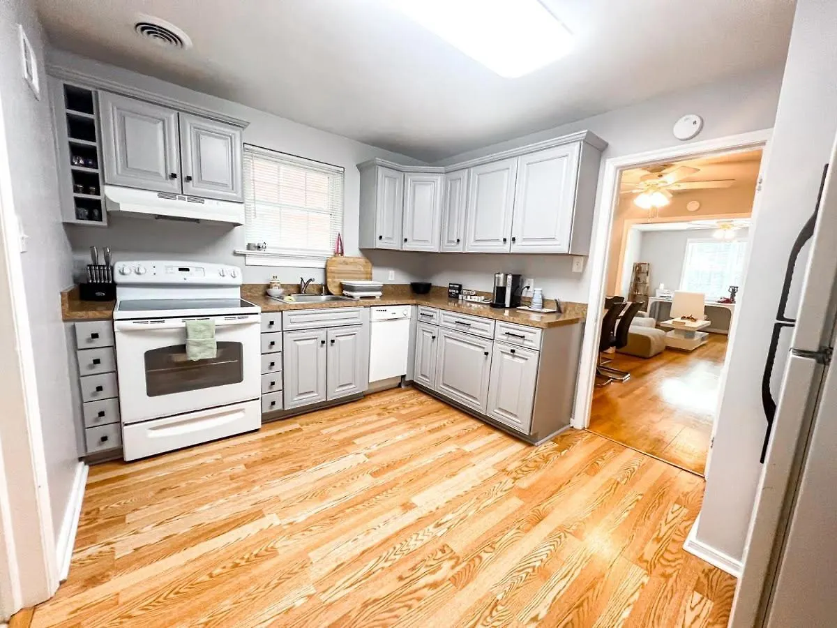 Charming 3Br Apartment In The Heart Of 리치먼드 미국