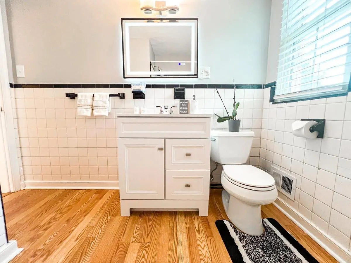 Charming 3Br Apartment In The Heart Of 리치먼드