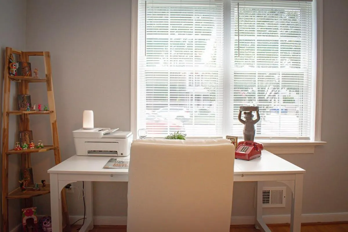 Charming 3Br Apartment In The Heart Of 리치먼드