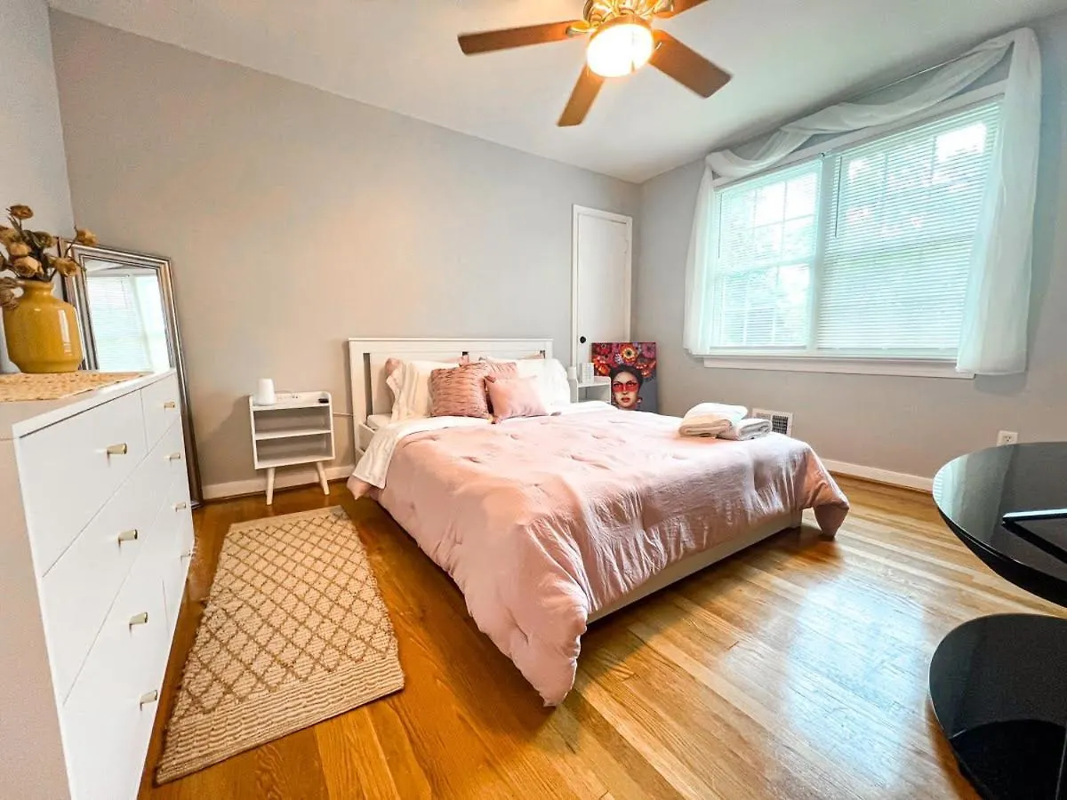 Charming 3Br Apartment In The Heart Of 리치먼드 미국